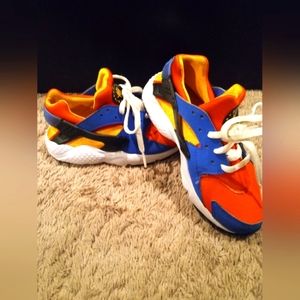 Boys Nike Huarache size 13c